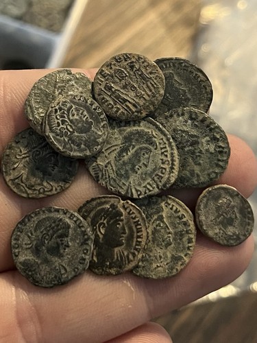 Interesting 300s follis - interesting,